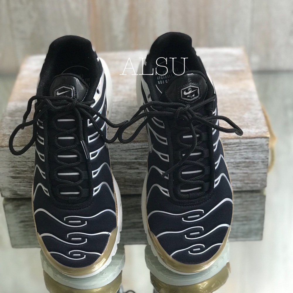 Nike Air Max Plus Black Aluminum White W AUTHENTIC - Picture 4 of 8